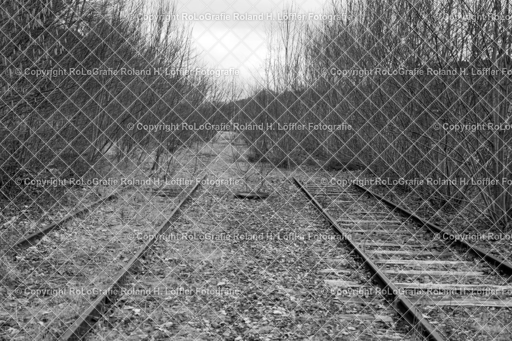 Eisenbahnnostalgie_06 | Unbenutzte Gleise am Bahnhof - Realisiert mit Pictrs.com