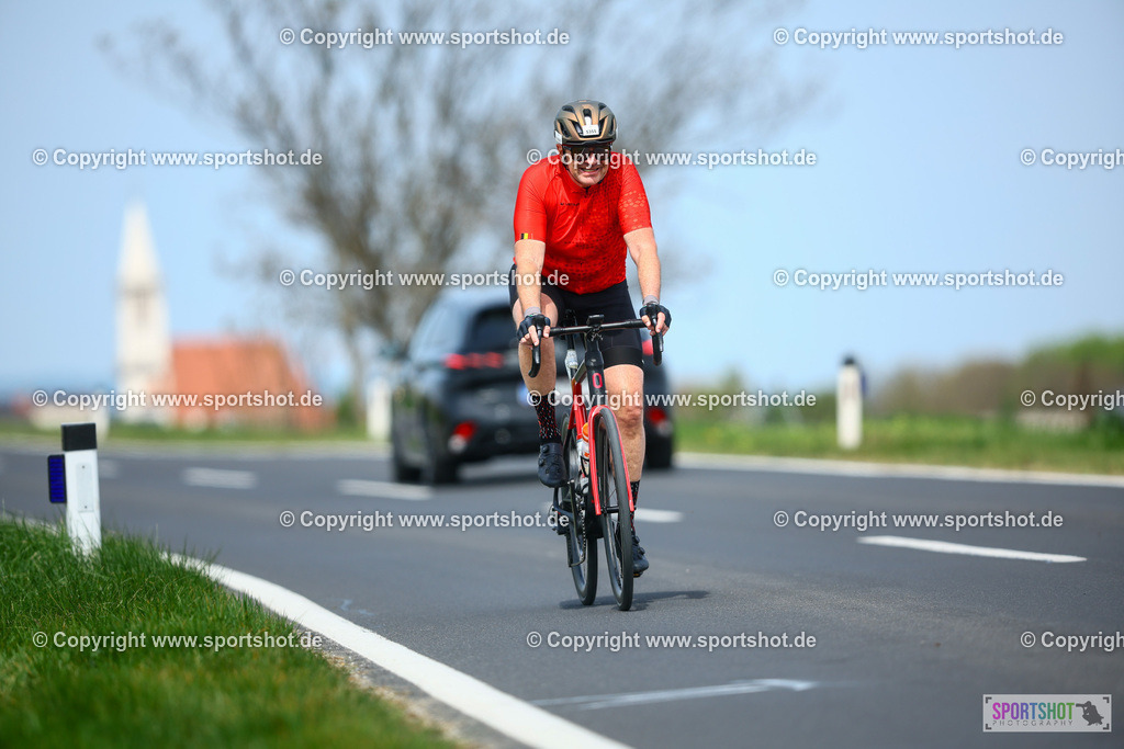 858_TRA57019 | Neusiedlersee Radmarathon 2026@sportshot_your_pictrs #yourpictures#roadtowm2029 #nrm #neusiedlerseeradmarathon #neusiedlersee #neusiedlerseetourismus #burgenland #mörbisch #nrm26 #burgenlandtourismus #voglundco #poweredbyburgenlandtourismus #radsport #rad #marathon #ucigranfondo #visitburgenland #ucigranfondoworldseries