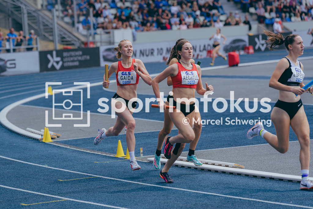 Deutsche Meisterschaften der Frauen und Männer 2026 | Charlotte Gaida, LG Brillux Münster, 3x800-Meter-Staffel, Deutsche Meisterschaften der Frauen und Männer 2026, Lohrheidestadion Bochum-Wattenscheid, 26.07.2026. Foto: Marcel Schwering / sportimfokus - Realisiert mit Pictrs.com