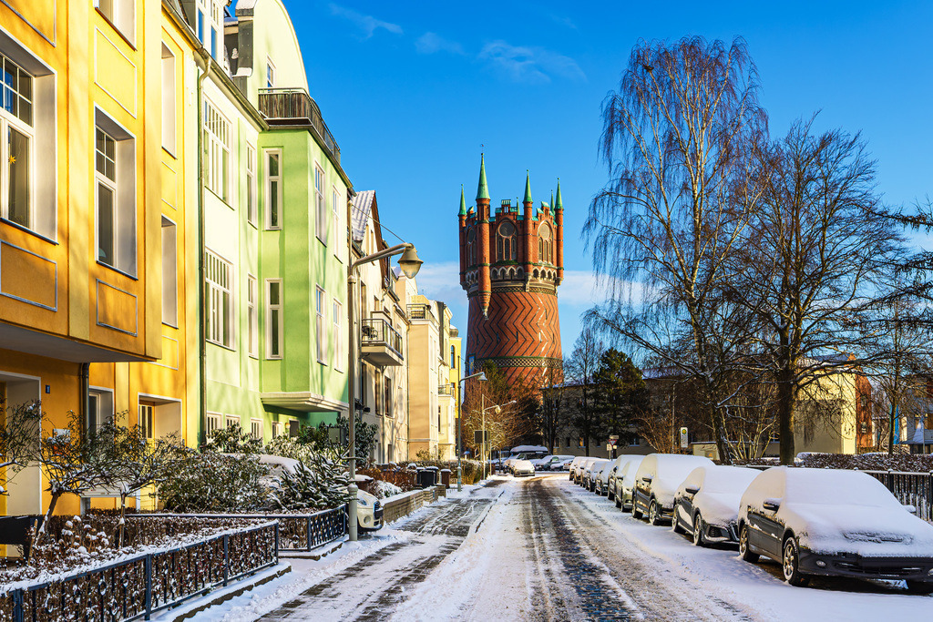 Blick auf den historischen Wasserturm im Winter in der Hansestadt Rostock | Blick auf den historischen Wasserturm im Winter in der Hansestadt Rostock.