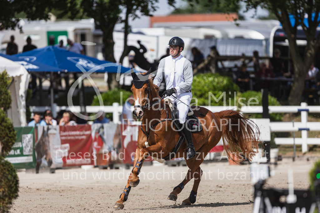 250531_MayDays_S1-Spr-238 | Deine schönsten Turniermomente als professionelle Fotos! Entdecke hochwertige Pferdesport-Fotografie im Online-Shop. Jetzt Fotos finden & bestellen!