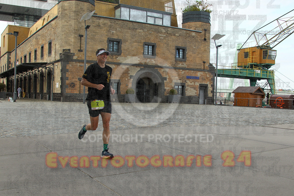 250920_1519_EV4_8450 | Sportfotografie im Rhein-Sieg Kreis, Köln, Bonn, NRW, Rheinland Pfalz, Hessen, etc. Unser Tätigkeitsfeld umfasst den Laufsport vom Volkslauf über den Marathon, Duathlon, Triathon bis zum Ultralauf wie Kölnpfad Ultra oder Schindertrail.
