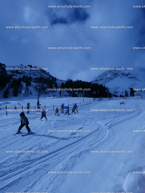 Skirennen Gruppe Lissi_Sophia (3) | Photos von der Skischule Warth - Realisiert mit Pictrs.com
