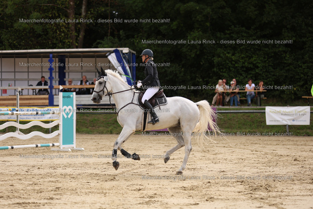 HG9A1115 | laurarinckfotografie - Realisiert mit Pictrs.com