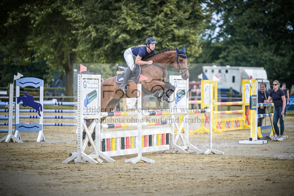 DOS_4140 | Entdecke hochwertige Reitturnierfotos von Foto Oger. Professionell, emotional und authentisch – jetzt Lieblingsmomente im Shop bestellen.Deutschlandweite Turnierfotografie. - Realisiert mit Pictrs.com
