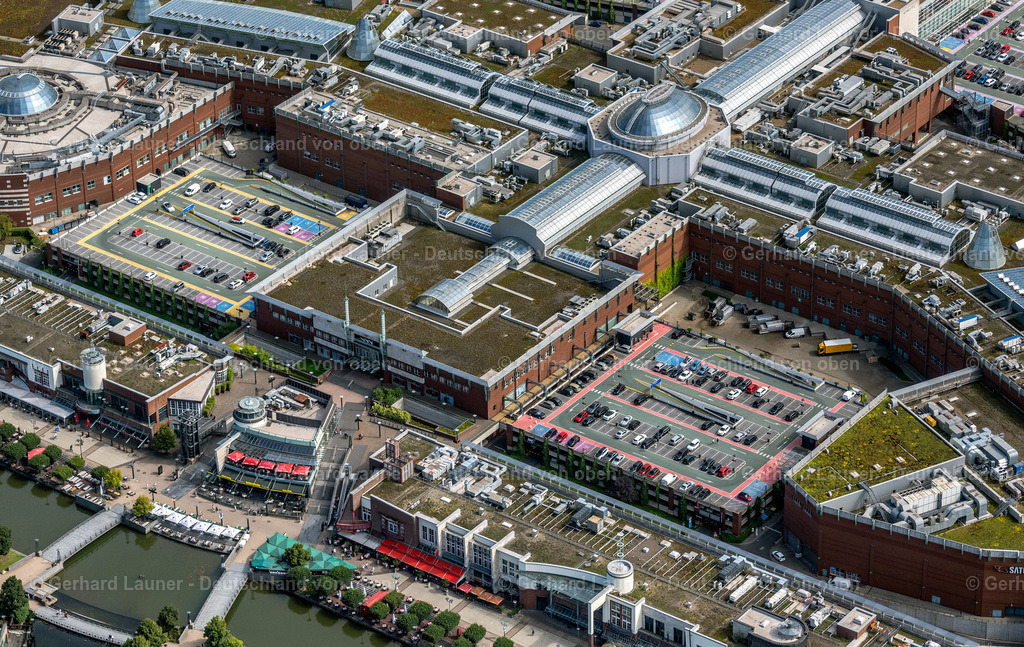 4050232 | OBERHAUSEN 25.08.2021 Gebäude des Einkaufszentrum Centro in Oberhausen im Bundesland Nordrhein-Westfalen. // Building of the shopping center Centro in Oberhausen in the state North Rhine-Westphalia. Foto: Gerhard Launer