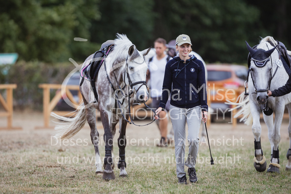 220714_LC_A2-Spr-909 | Deine schönsten Turniermomente als professionelle Fotos! Entdecke hochwertige Pferdesport-Fotografie im Online-Shop. Jetzt Fotos finden & bestellen!