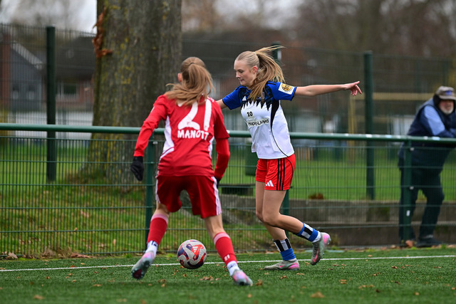 Fußball I Juniorinnen I Saison 2025-2026 I Regionalliga Nord I 7. Spieltag I Hamburger SV U17 - SpVg Aurich U17 I 02333 | Der Sportfotograf. - Realisiert mit Pictrs.com