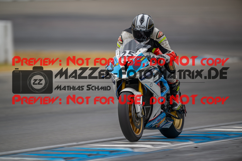 MaZZes-Fotomatrix-20260809-576284 | R1