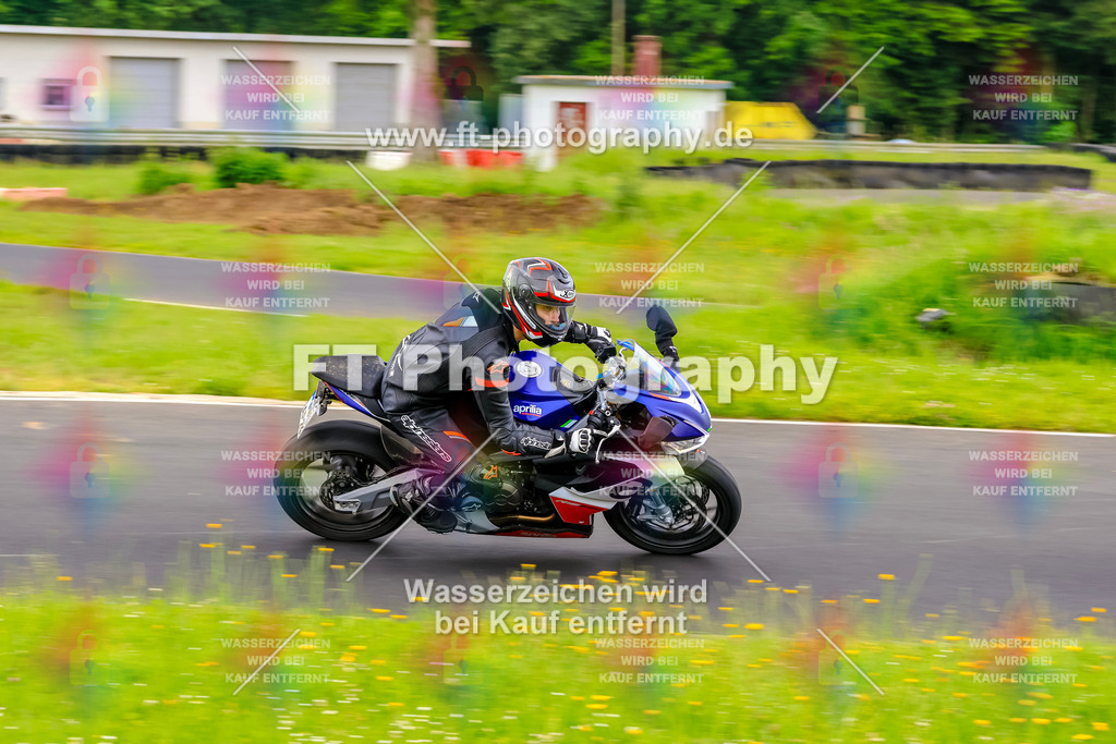 VBK-7580 | Hier findet Ihr Bilder von Touristenfahrten auf der Nürburgring Nordschleife oder von anderen Veranstaltungen die ich besucht habe. Viel Spass beim Durch Schauen 