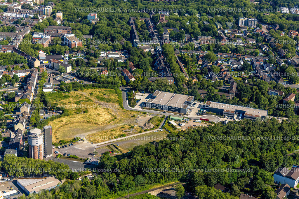 Duisburg230706281 | Luftbild, Akkurt Baunternehmen, Akkurt Saal, Akkurt Wasserturm, Hochfeld, Duisburg, Ruhrgebiet, Nordrhein-Westfalen, Deutschland