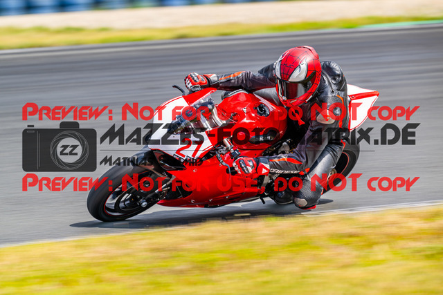 MaZZes_FotoMatrix_240724_6007705_9295 | ROT