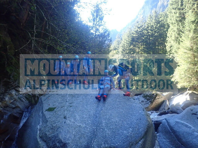 P1010125 | Bestelle die Bilder deines Berg- oder Wasser-Abenteuers mit Mountain Sports bequem von zu Hause aus direkt über unseren Online Fotoshop von pictrs.com. - Realisiert mit Pictrs.com