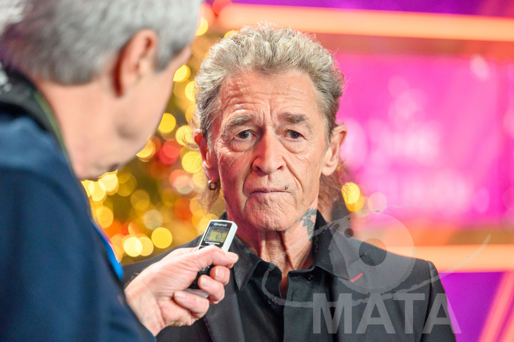 _DWI6454 | Peter Maffay bei '30 Jahre Sternstunden-Gala 2023' in der Frankenhalle. Nürnberg, 15.12.2023 - Realisiert mit Pictrs.com