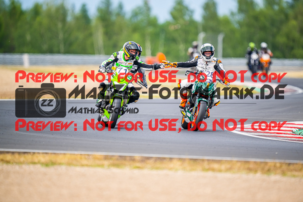 MaZZes_FotoMatrix_220625_1813 | TWINCUP