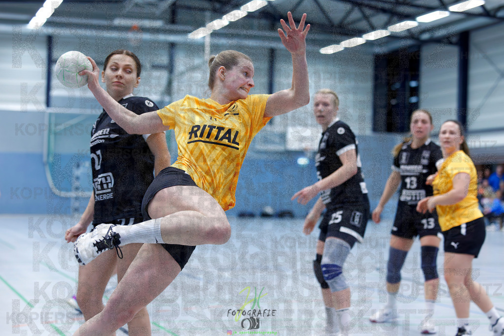 Handball Frauen Oberliga Mitte, HSG Eibelshausen/Ewersbach - HSG Lumdatal | Handball Frauen Oberliga Mitte, HSG Eibelshausen/Ewersbach - HSG Lumdatal am 21.02.2026 in Dietzhölztal-Steinbrücken (Sporthalle am Hammerweiher)Photo © 2026 - Jörg Heinrich - Realisiert mit Pictrs.com