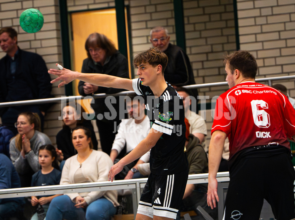 Handball I Herren I Saison 2025-2026 I Verbandsliga West I 13. Runde I SFN Vechta - HSG Varel II I 7666 | Noa Kröger (4, SFN Vechta) - Realisiert mit Pictrs.com