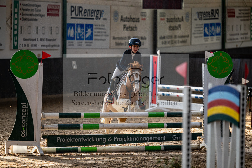 20240309-DOS_5762 | Entdecke hochwertige Reitturnierfotos von Foto Oger. Professionell, emotional und authentisch – jetzt Lieblingsmomente im Shop bestellen.Deutschlandweite Turnierfotografie. - Realisiert mit Pictrs.com