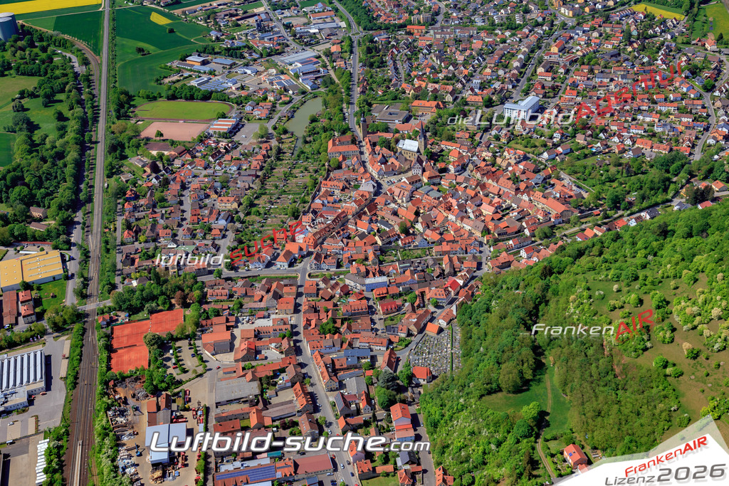 aktuelles Luftbild von  Zeil-am-main - Luftaufnahme wurde 2018 von https://frankenair.de mittels Flugzeug (keine Drohne) erstellt.