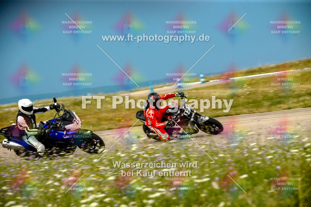 Chambley Juli-0806 | Hier findet Ihr Bilder von Touristenfahrten auf der Nürburgring Nordschleife oder von anderen Veranstaltungen die ich besucht habe. Viel Spass beim Durch Schauen 