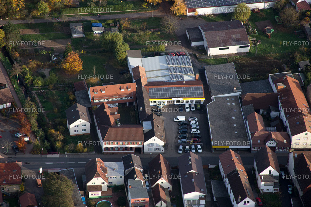 Ortsansicht | Luftbild: Ortsansicht im Ortsteil Ingenheim in Billigheim-Ingenheim im Bundesland Rheinland-Pfalz in Deutschland. Foto: IMG_085186.jpg vom 08.11.2015 durch Werner Riehm/FLY-FOTO.de - Realisiert mit Pictrs.com