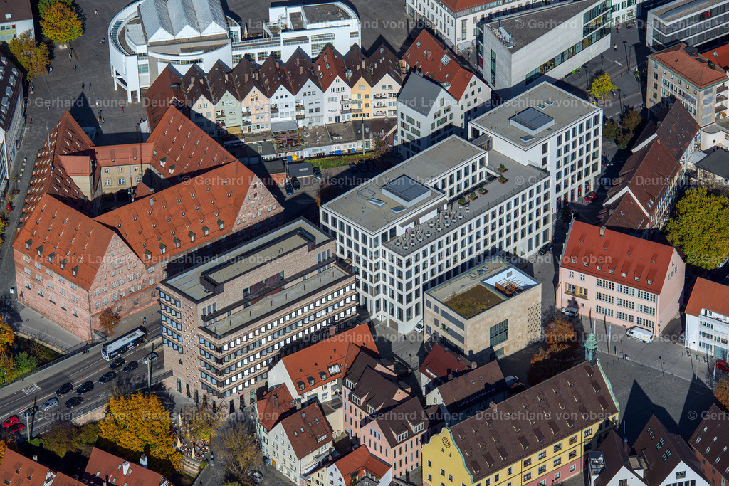 3705028 | ULM 16.10.2017 Banken- Verwaltungsgebäude des Finanzdienstleistungs- Unternehmens Sparkasse Ulm in Ulm im Bundesland Baden-Württemberg, Deutschland. // Banking administration building of the financial services company Sparkasse Ulm in Ulm in the state Baden-Wuerttemberg, Germany. Foto: Gerhard Launer