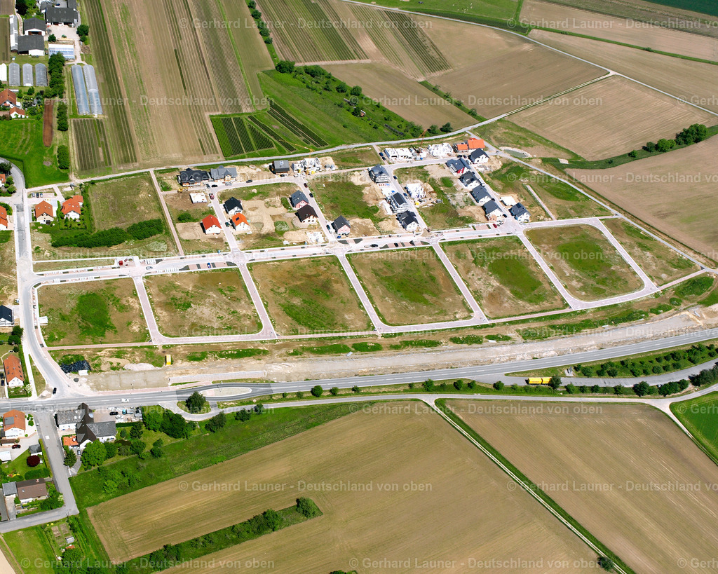 2626125 | FREISTETT 09.06.2006 Wohngebiet einer Einfamilienhaus- Siedlung  in Freistett im Bundesland Baden-Württemberg, Deutschland // Single-family residential area of settlement  in Freistett in the state Baden-Wuerttemberg, Germany Foto: Gerhard Launer