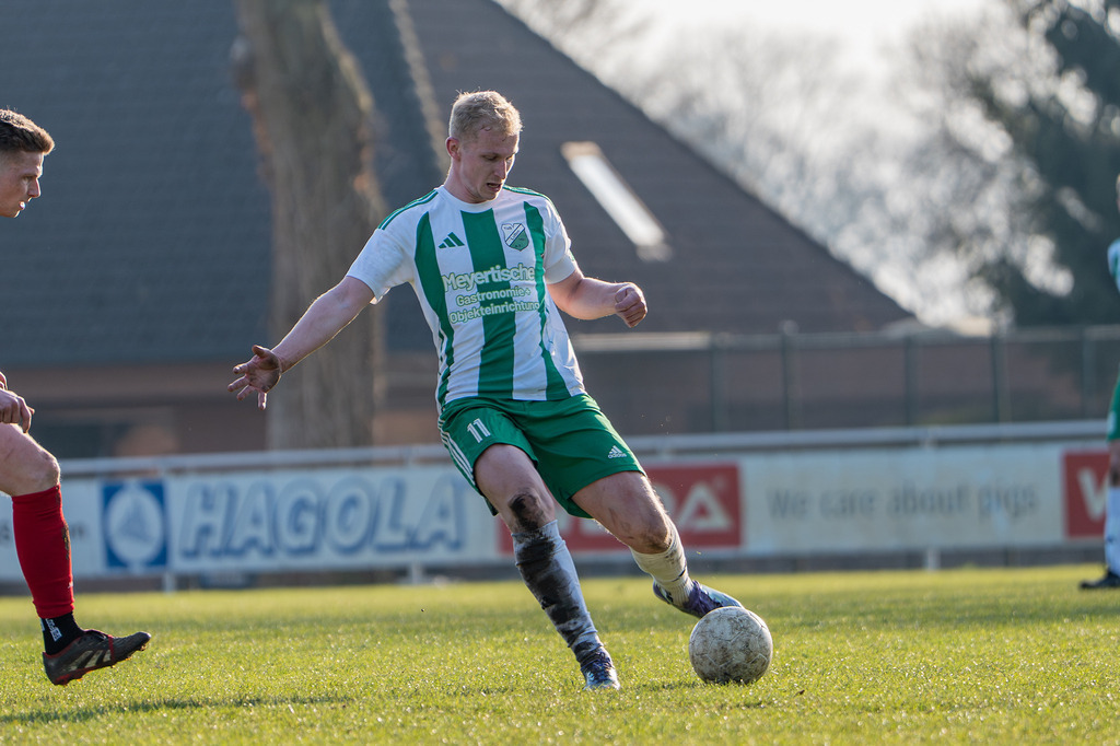 Fußball I Herren I Saison 2025-2026 I Bezirksliga Weser-Ems 4 I 24. Spieltag I TuS Lutten - TuS Frisia Goldenstedt I 13860 | jns.sportfotos - Realisiert mit Pictrs.com