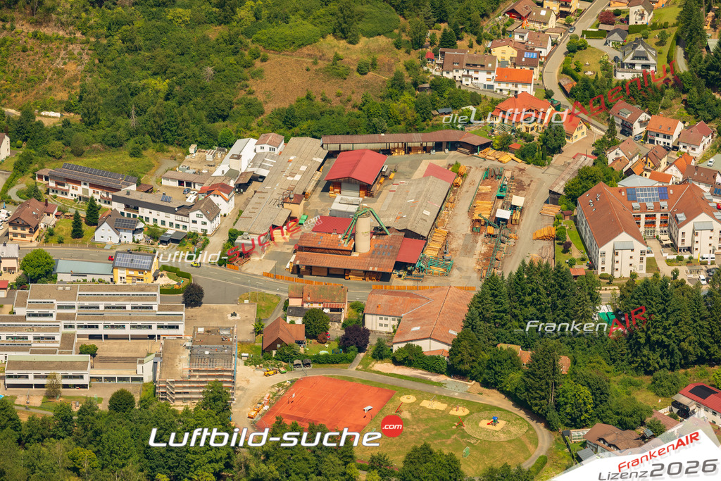 Schöne Luftaufnahme als Geschenk in Schützenstrasse Wallenfels - Die Luftbildaufnahme wurde 2025 vom UL-Flugzeug heraus erstellt ( keine Drohne ) - Hochauflösende Luftaufnahme -Nicht vergleichbar mit Google Maps oder Satelittenbilder- Die Geschenkidee !Mit Lizenz und Bildrechte bestellbar