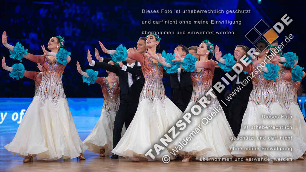 20251206-03061 | Hier finden Sie Tanz Bilder vom Latein und Standard Formationen tanzen. Sportbilder vom Tanzsport. Schöne Fotos und von Weltmeisterschaft, Europameisterschaft, Bundesliga, Regionalliga, Oberliga und Landesliga sowie von GOC Stuttgart, DanceComp, WM Bremen