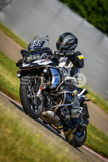 0888-260530DCB-024_888 | Deine Full-Service-Agentur für ✔️Videoproduktionen und ✔️Motorsportfotografie Jetzt Angebot anfragen!