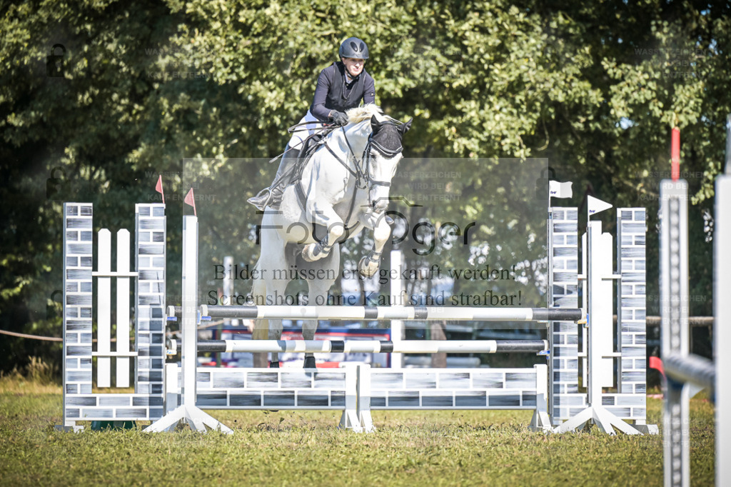 DOS_0754 | Entdecke hochwertige Reitturnierfotos von Foto Oger. Professionell, emotional und authentisch – jetzt Lieblingsmomente im Shop bestellen. - Realisiert mit Pictrs.com