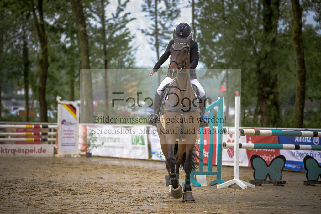 20240505-DOS_7672 | Entdecke hochwertige Reitturnierfotos von Foto Oger. Professionell, emotional und authentisch – jetzt Lieblingsmomente im Shop bestellen.Deutschlandweite Turnierfotografie. - Realisiert mit Pictrs.com