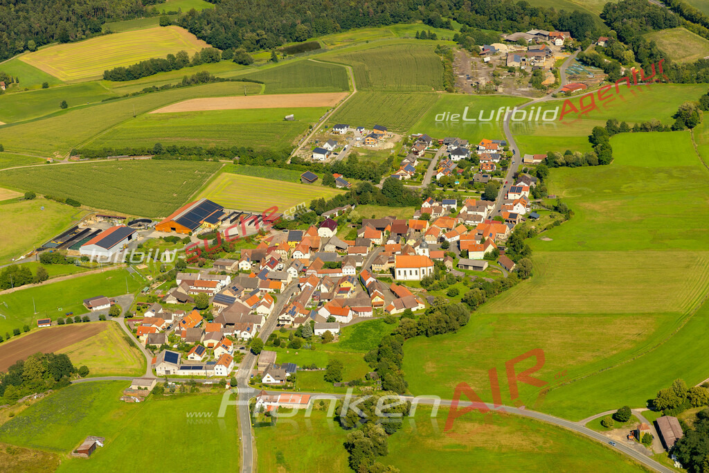 gemeinfeld-burgpreppach-luftaufnahme-1677-2023 | Das Luftbild zeigt : Gemeinfeld Burgpreppach - Die Luftaufnahme wurde 2023 vom UL-Flugzeug aus erstellt ( keine Drohne ) - 
Hochauflösende Luftaufnahme - Für grossformatige Ausdrucke geeignet. Die Geschenkidee !
Mit Lizenz und Bildrechte bestellbar