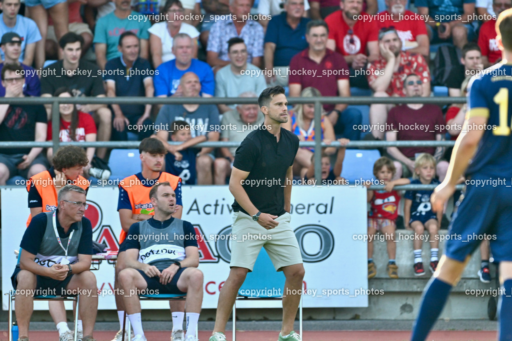 ATUS Velden vs. GAK | Sportlicher Leiter ATUS Velden Hannes Teppan, Headcoach ATUS Velden Marcel Günther Kuster, ATUS Velden vs. GAK, ATUS Velden vs. GAK am 26.07.2024 in Villach (Stadion Lind), Austria, (Photo by Bernd Stefan)
