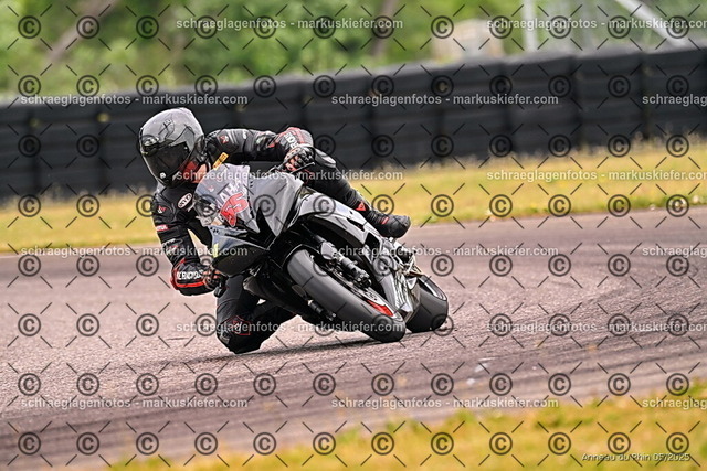 25bt02-0224 | markuskiefer.com - Realisiert mit Pictrs.com