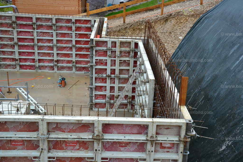 Schalungssystem für Betonwände | Schalung für Betonwände mit Stahlbewehrung