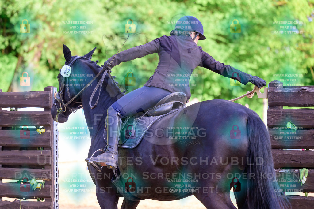 02052026-Giesenbach-03-Speedtrail-0696 | Fokus Hufschlag Fotografie - Realisiert mit Pictrs.com