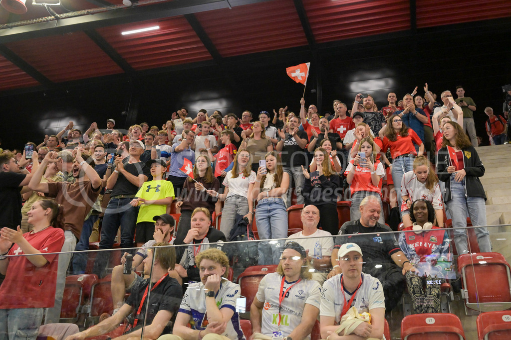 Men's 3v3 WFC 2025 - Championship Final - Switzerland v Ukraine | Swiss supporters, during Men's 3v3 WFC 2025 - Championship Final, Switzerland: 03.05.2025, Winterthur, AXA ArenaEvent page: <a href="https://www.u19wfc2025.ch/">www.u19wfc2025.ch</a>Credit: Markus Aeschimann, <a href="https://markus-aeschimann.ch">markus-aeschimann.ch</a>Instagram: <a href="https://instagram.com/sportfotografie.aeschimann">@sportfotografie.aeschimann</a> - Realisiert mit Pictrs.com