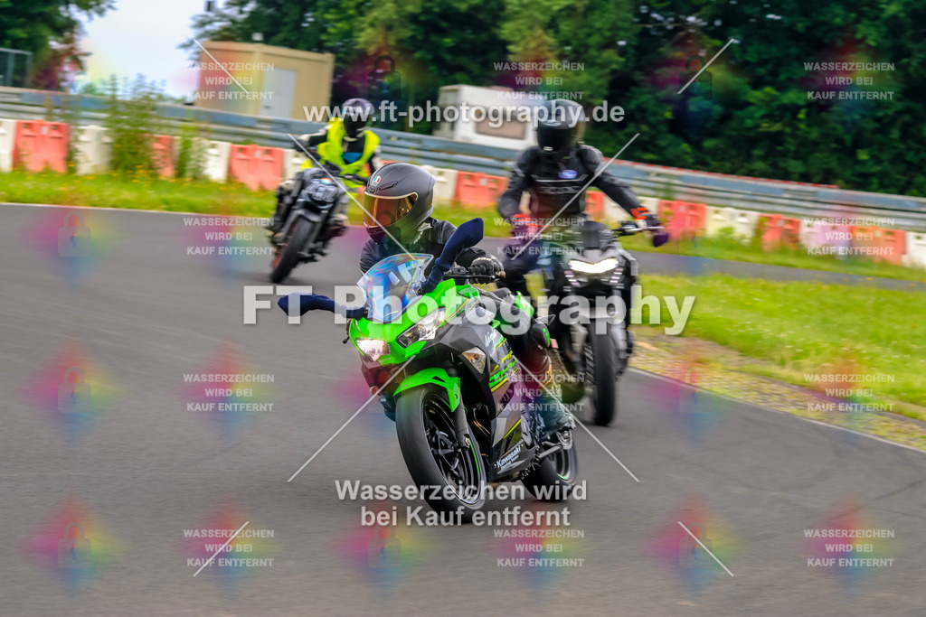 VBK-7644 | Hier findet Ihr Bilder von Touristenfahrten auf der Nürburgring Nordschleife oder von anderen Veranstaltungen die ich besucht habe. Viel Spass beim Durch Schauen 