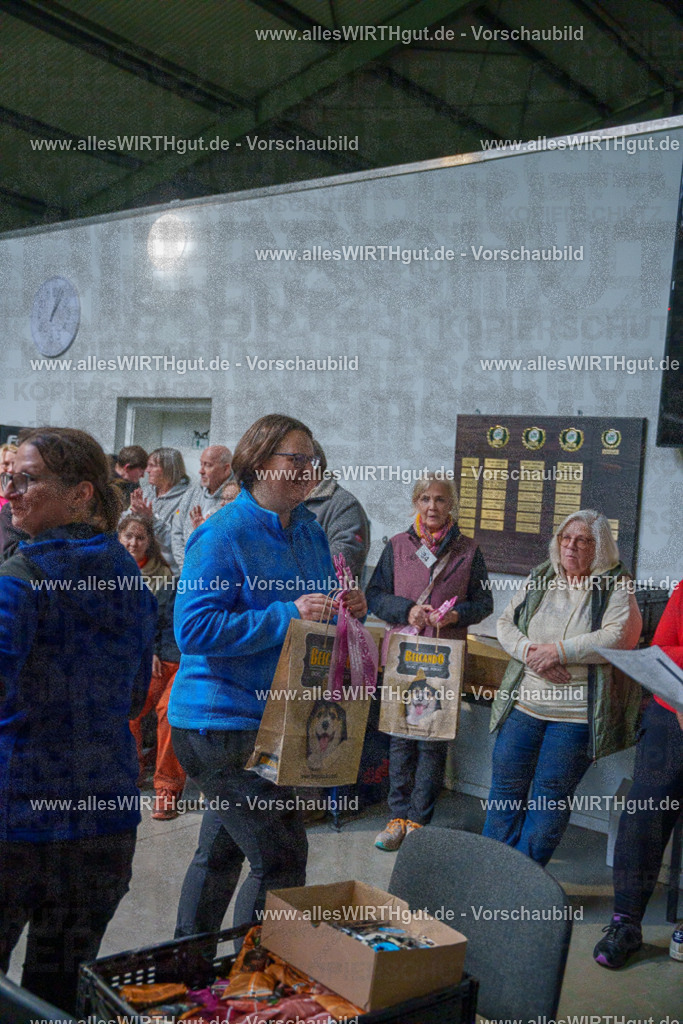 7R506615 | Professionelle Tierfotografie in Mönchengladbach von Daniel Wirth (allesWIRTHgut). Liebevolle & natürliche Bilder von Hunden & Katzen für unvergessliche Erinnerungen.