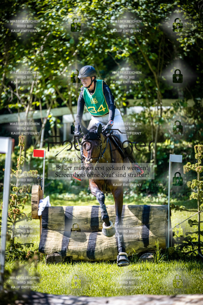 A1_Vielseitigkeitsturnier Melle Oldendorf-15c-0399 | Entdecke hochwertige Reitturnierfotos von Foto Oger. Professionell, emotional und authentisch – jetzt Lieblingsmomente im Shop bestellen.Deutschlandweite Turnierfotografie. - Realisiert mit Pictrs.com