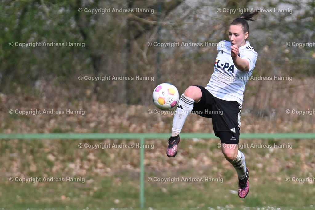 Fußball I Frauen I Saison 2024-25 I Oberliga I FC Jesteburg-Bendestorf - SpVg Aurich Frauen I 13.4.2025 | a-hannig - Realisiert mit Pictrs.com