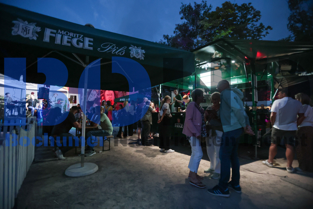 SES_MOFBHF20250712-33 | bond - Realisiert mit Pictrs.com