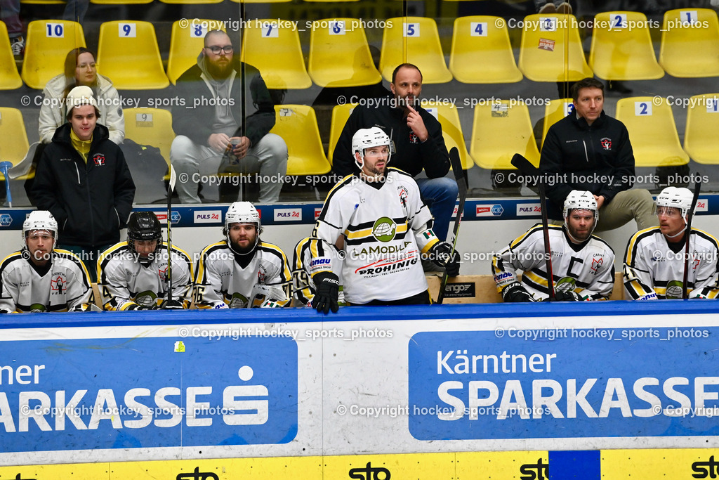 Carinthian Team vs. HC Köttern 12.2.2024 | #16 Petrik Benjamin, Spielerbank Carinthian Team, Headcoach Carinthian Team KOWALCZYK Roland