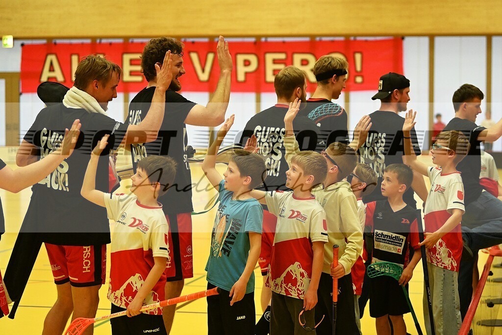 aaaaaDSC_7101 | Kaufen Sie Sportbilder im Onlineshop von Andy Scherrer Sportfotografie. Faszinierende Bilder von Sportevents aus der ganzen Schweiz. Fussball, Frauenfussball, Unihockey, Handball, Schwingen und weiteren Sportarten. - Realisiert mit Pictrs.com