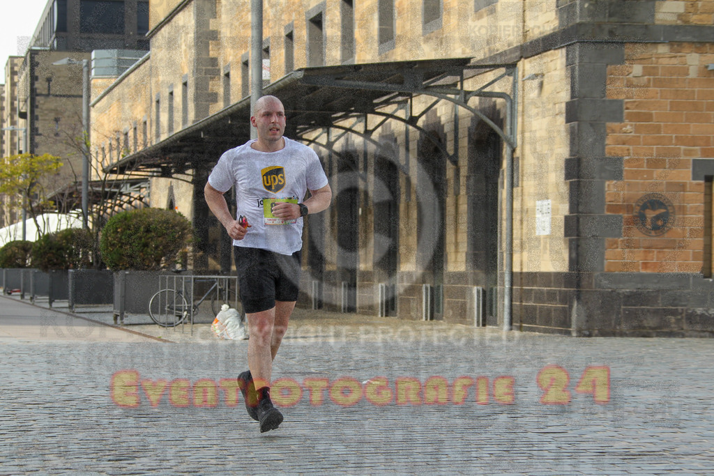 250920_1540_EV4_9400 | Sportfotografie im Rhein-Sieg Kreis, Köln, Bonn, NRW, Rheinland Pfalz, Hessen, etc. Unser Tätigkeitsfeld umfasst den Laufsport vom Volkslauf über den Marathon, Duathlon, Triathon bis zum Ultralauf wie Kölnpfad Ultra oder Schindertrail.