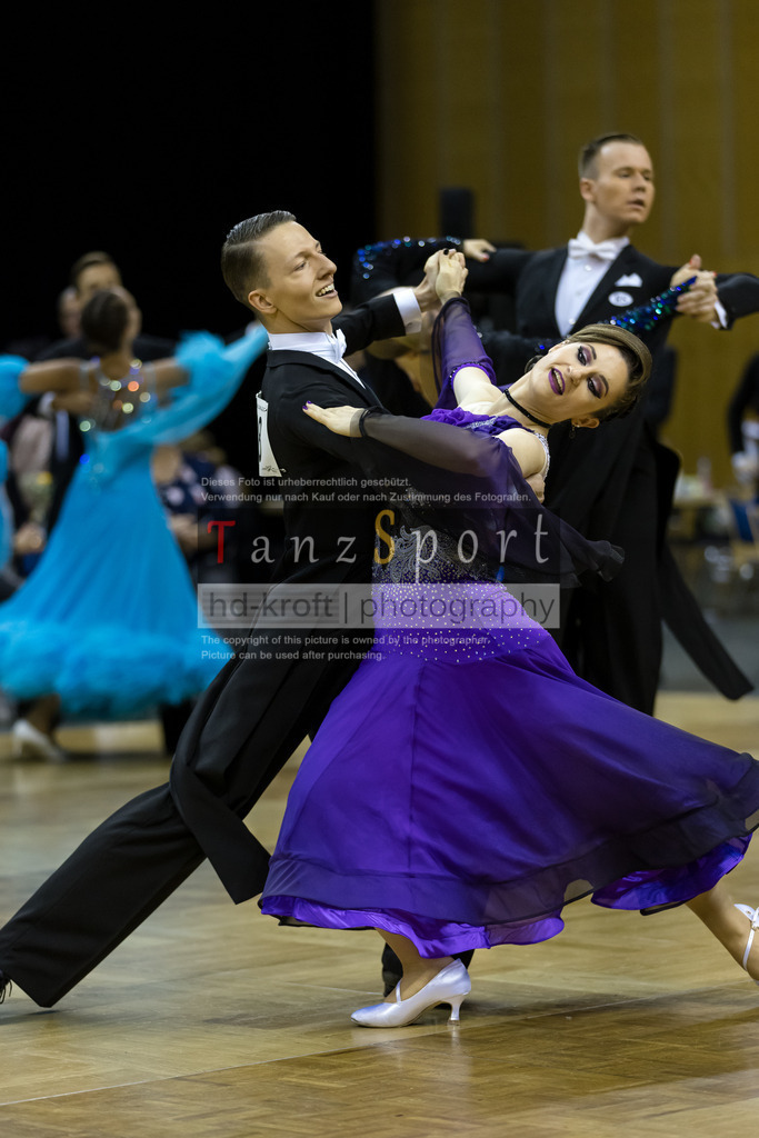20241102_DC_HGR_Std_08772 | Tanzsportbilder, Standardtanz, Lateintanz, WDSF, DTV, LTVB, dancecomp, goc, hessen tanzt, blaues band der spree, walzer, tango, wiener walzer, slowfox, quickstepp, samba, rumba, cha-cha-cha, paso doble. jive, hd-kroft photography, turniertanzsport