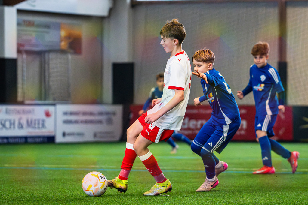 _BLR9560 | Professionelle Fußball- und Sportfotografie. Spielbilder online ansehen und kaufen – Einzelbilder oder komplette Galerien in hoher Qualität. - Realisiert mit Pictrs.com