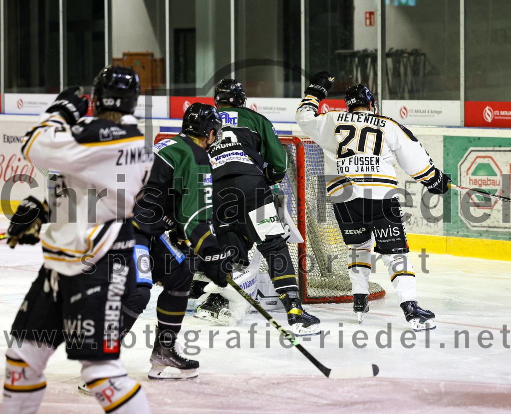 2022-09-23_135_TSV_Erding_gegen_EV_Fuessen | Erding, Deutschland, 23.09.2022:
Eishockey, Bayernliga 2022 / 2023, Testspiel, TSV Erding gegen EV Füssen, Endergebnis: 1:3

Jere Helenius (EV Füssen, #20)

Foto: Christian Riedel / fotografie-riedel.net